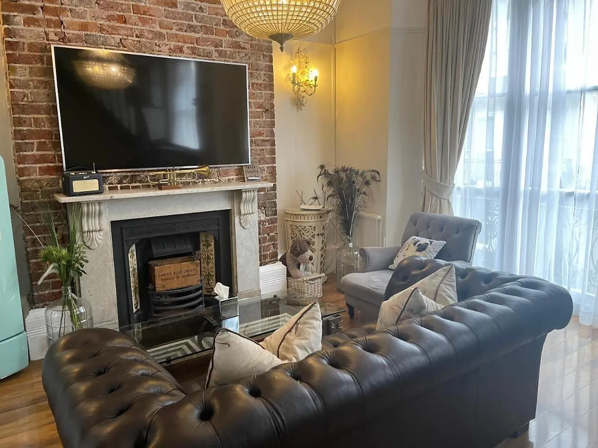 Beautiful Seaview 2 Bedroom Apartment Brighton 0*,  Reino Unido