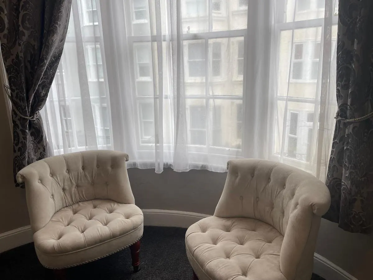 Beautiful Seaview 2 Bedroom Apartment Brighton