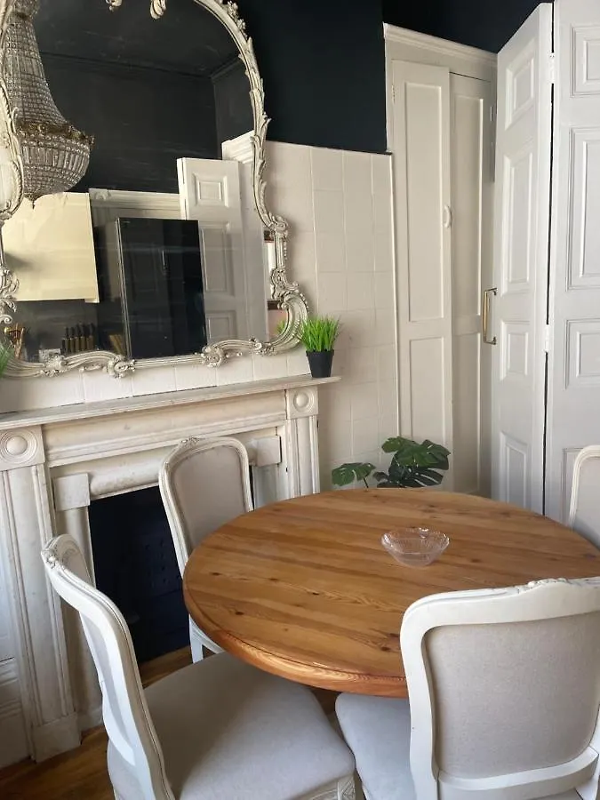 Beautiful Seaview 2 Bedroom Apartment Brighton
