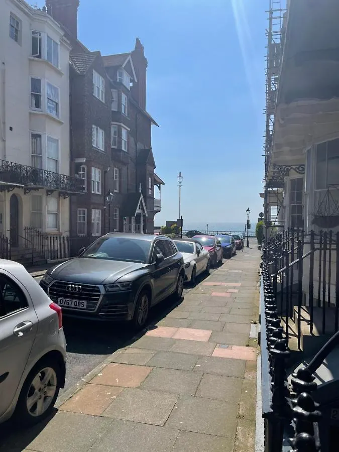 Beautiful Seaview 2 Bedroom Apartment Brighton